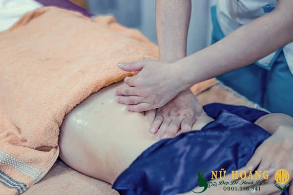 Spa Nữ Hoàng giảm béo bằng liệu pháp bấm huyệt massage an toàn